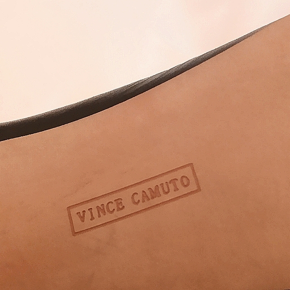 🌟 VINCE CAMUTO Women's Heels Size 9M Zip up heel~EUC - Picture 6 of 8